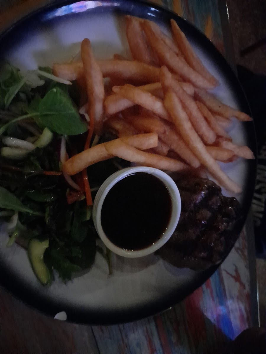 STK Beach Bar & Grille - Photo 9