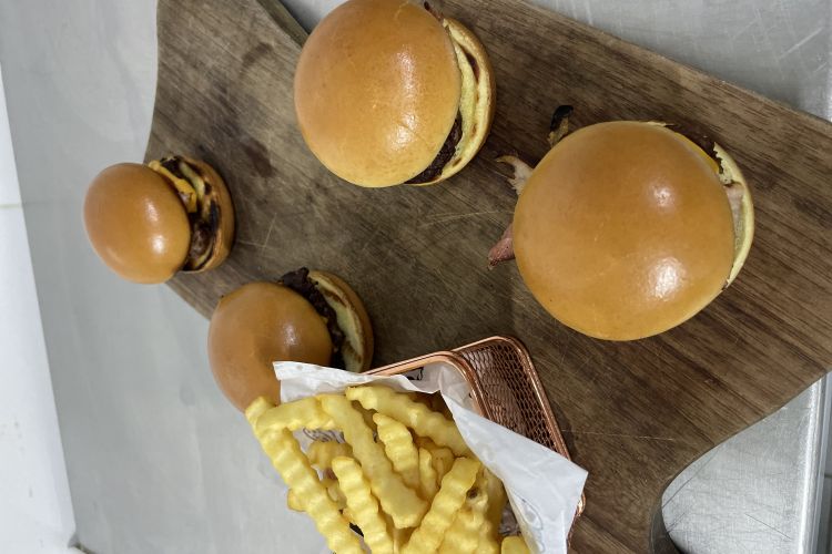Ray Steak Burger - Photo 7