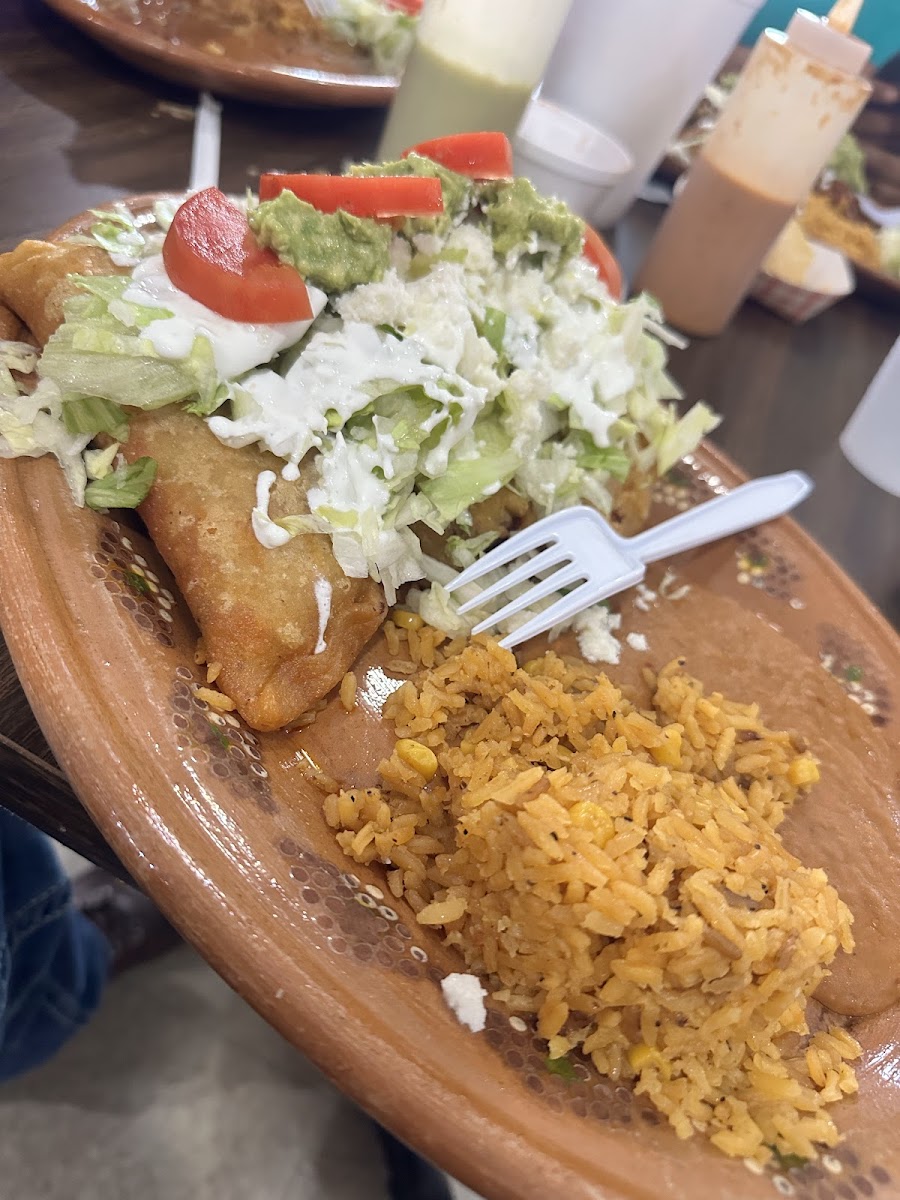 La Regia Tacos y Gorditas - Photo 2