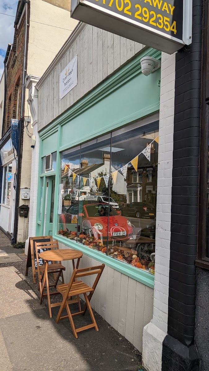 Queen Bee’s Tearoom