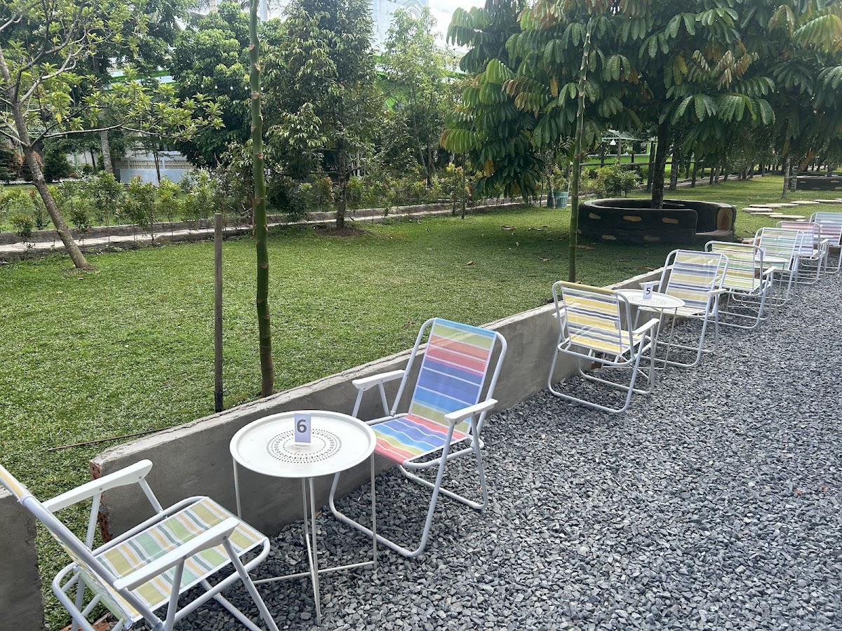 Hy.cafe & Resto - Photo 6