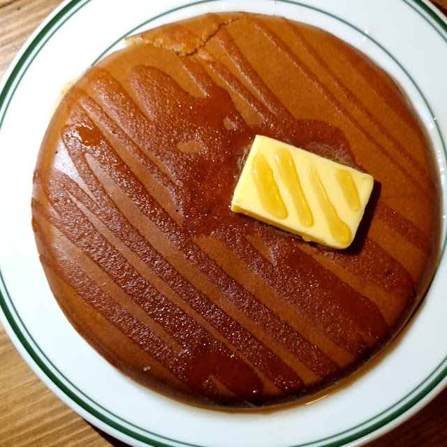 Fluffy Pancake with Maple Syrup