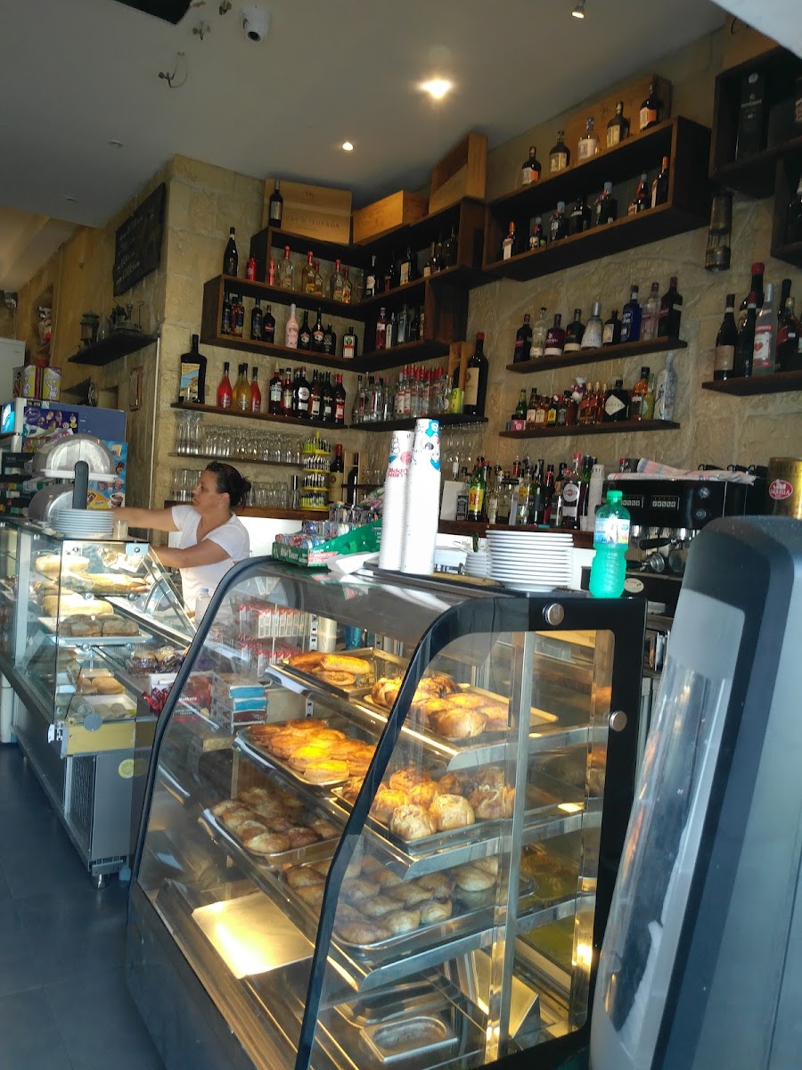 Old City Pub - Photo 6