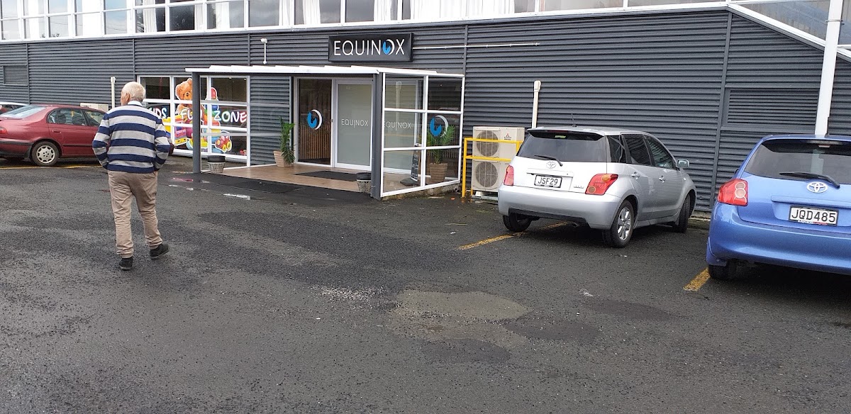 Equinox Bar & Restaurant