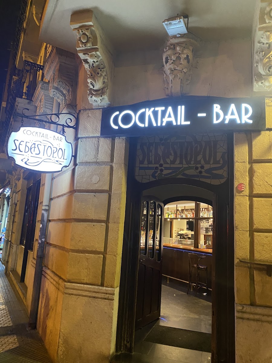 Cafe Bar Sebastopol - Photo 3