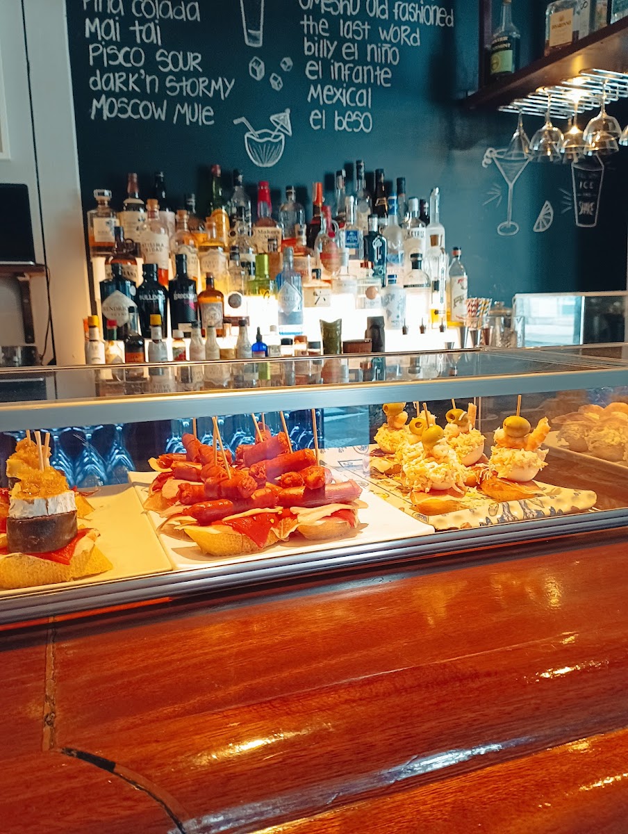 Cafe Bar Sebastopol - Photo 4