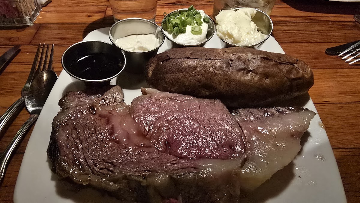 Feeney's Restaurant & Bar - Photo 2