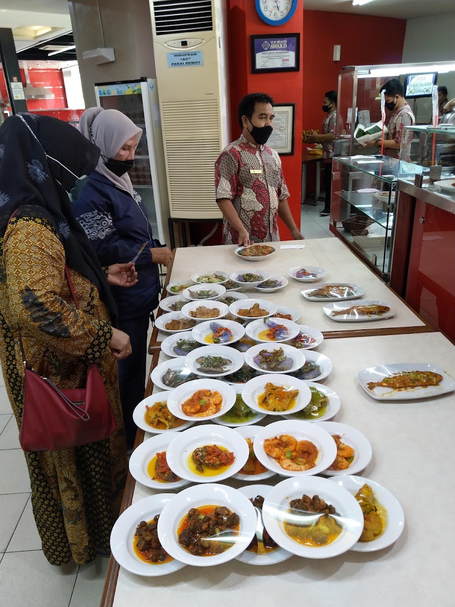 Restoran Sederhana Rawamangun - Photo 8