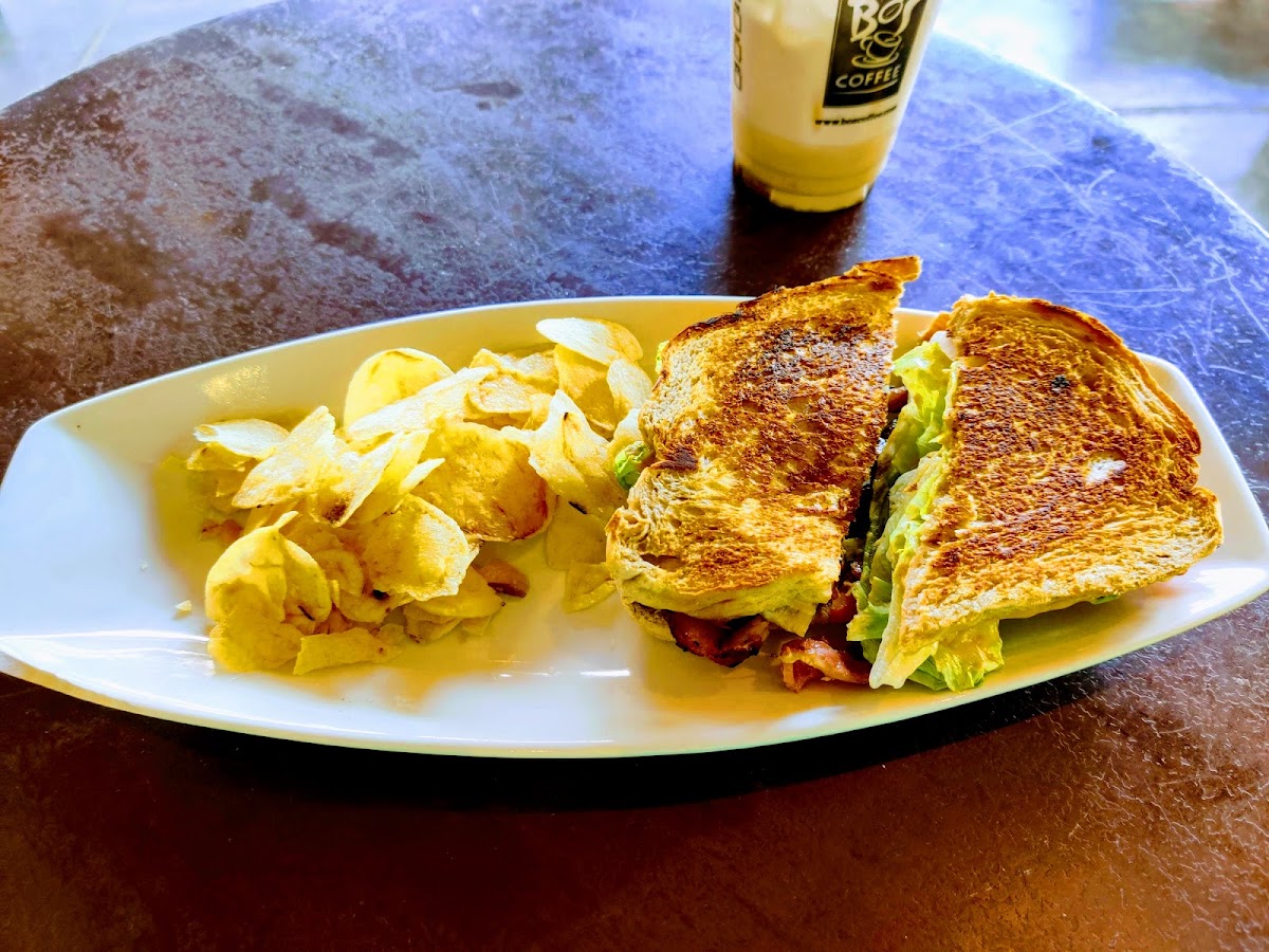 Bo's Coffee (Atria) - Photo 4