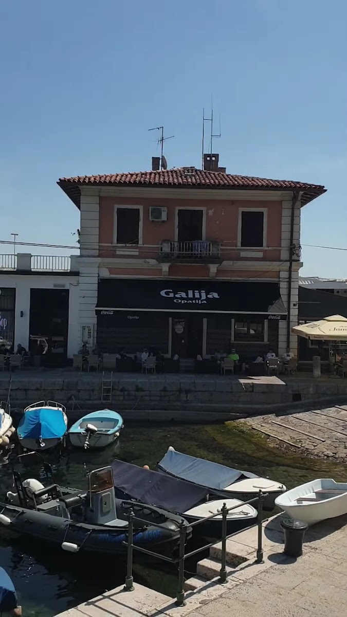Galley Cafe Bar - Photo 1