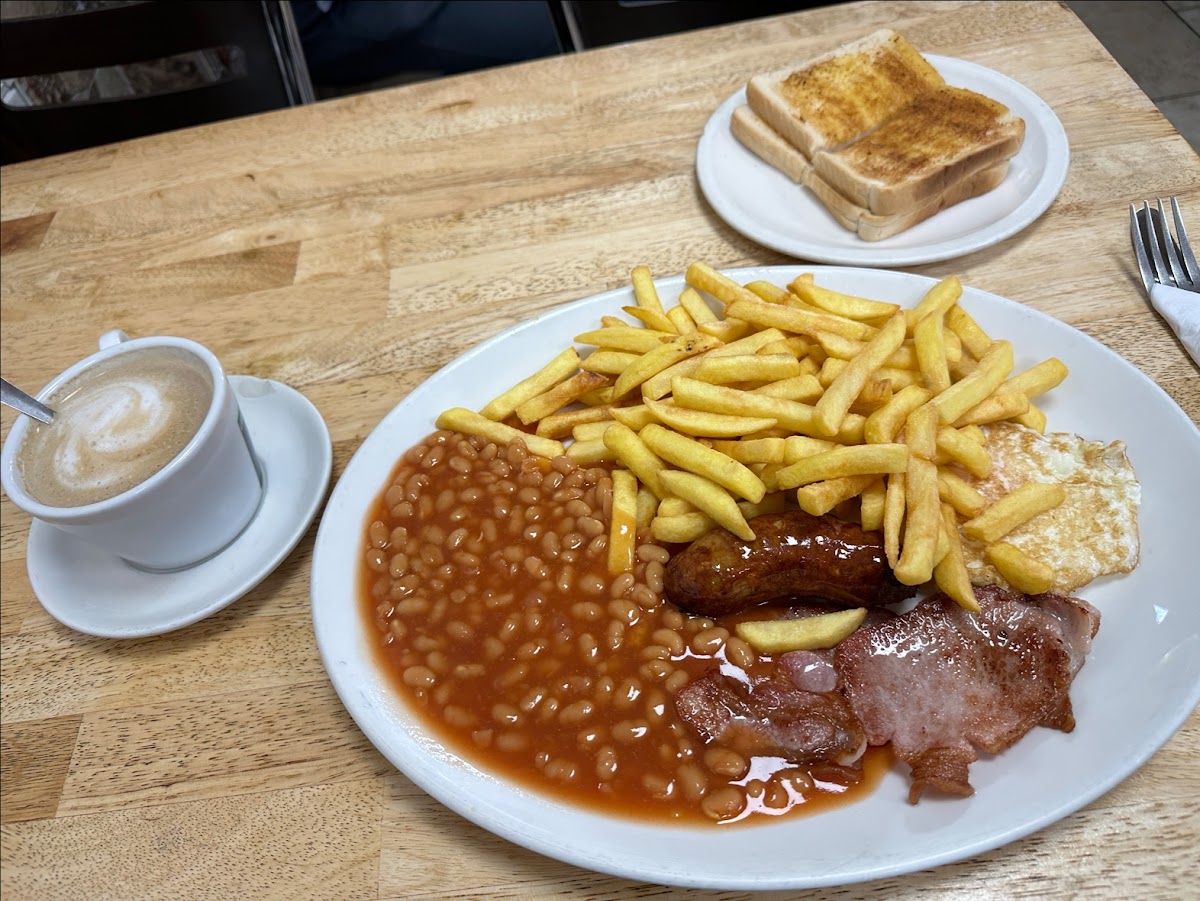 The Bankside Cafe. - Photo 2