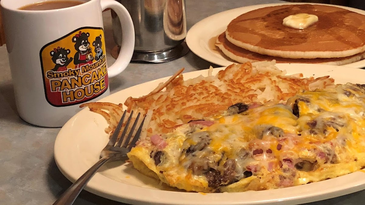 Smoky Mountain Pancake House - Photo 1