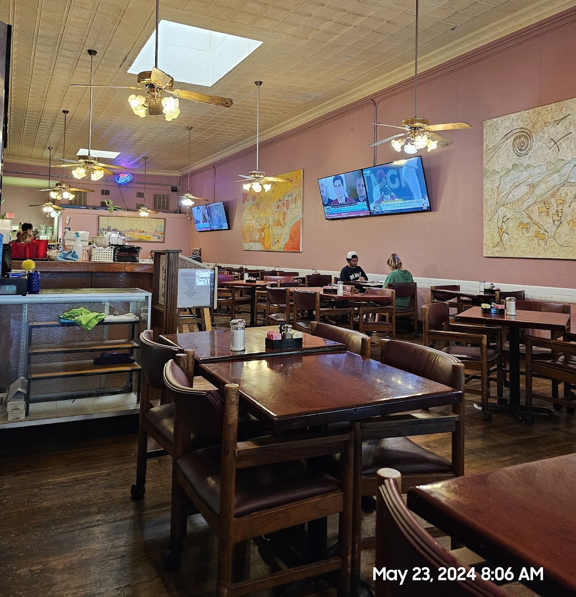 Cafe on the Square - Photo 3