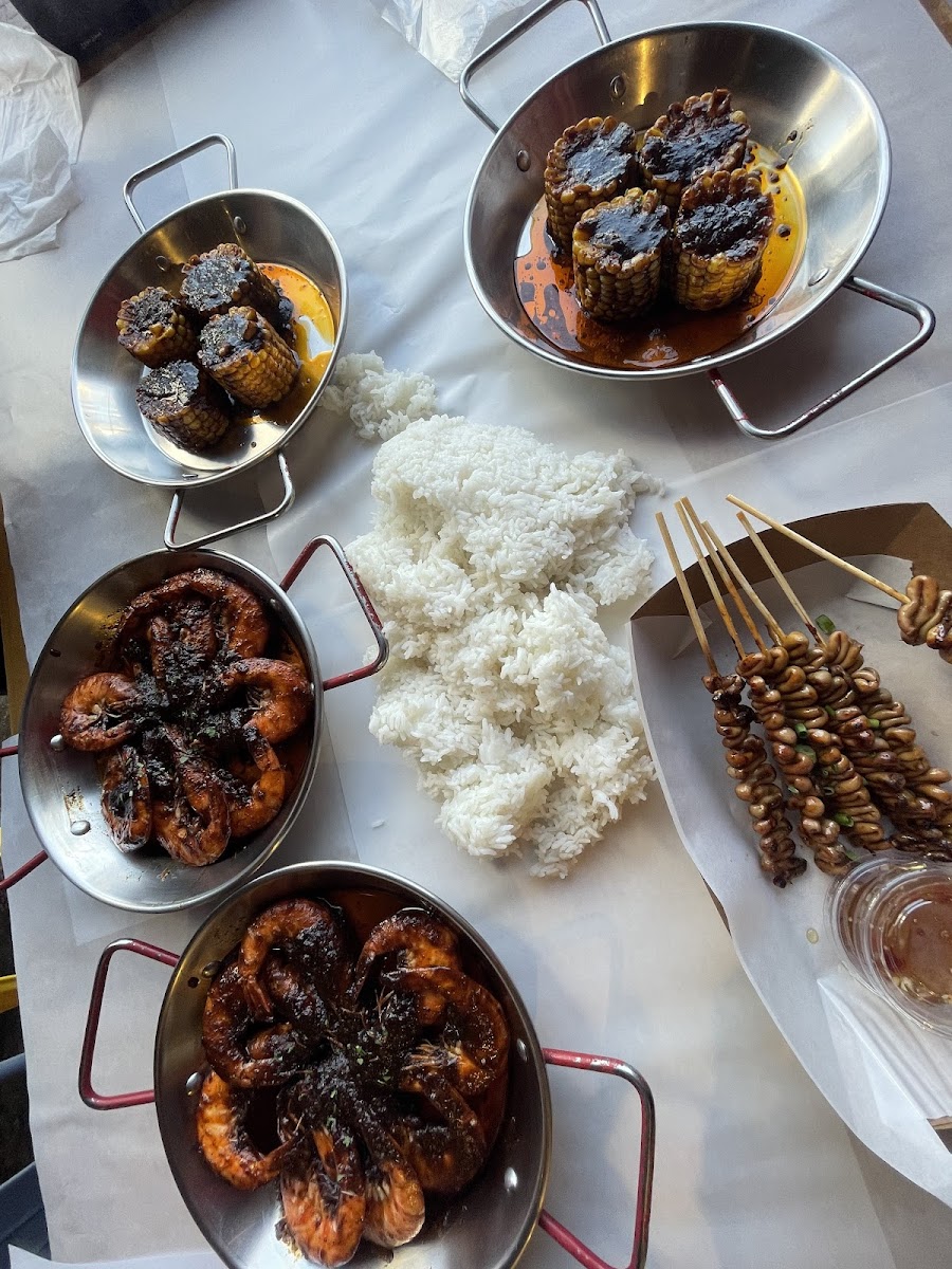 Dampa Seafood Grill - Abu Dhabi - Photo 9
