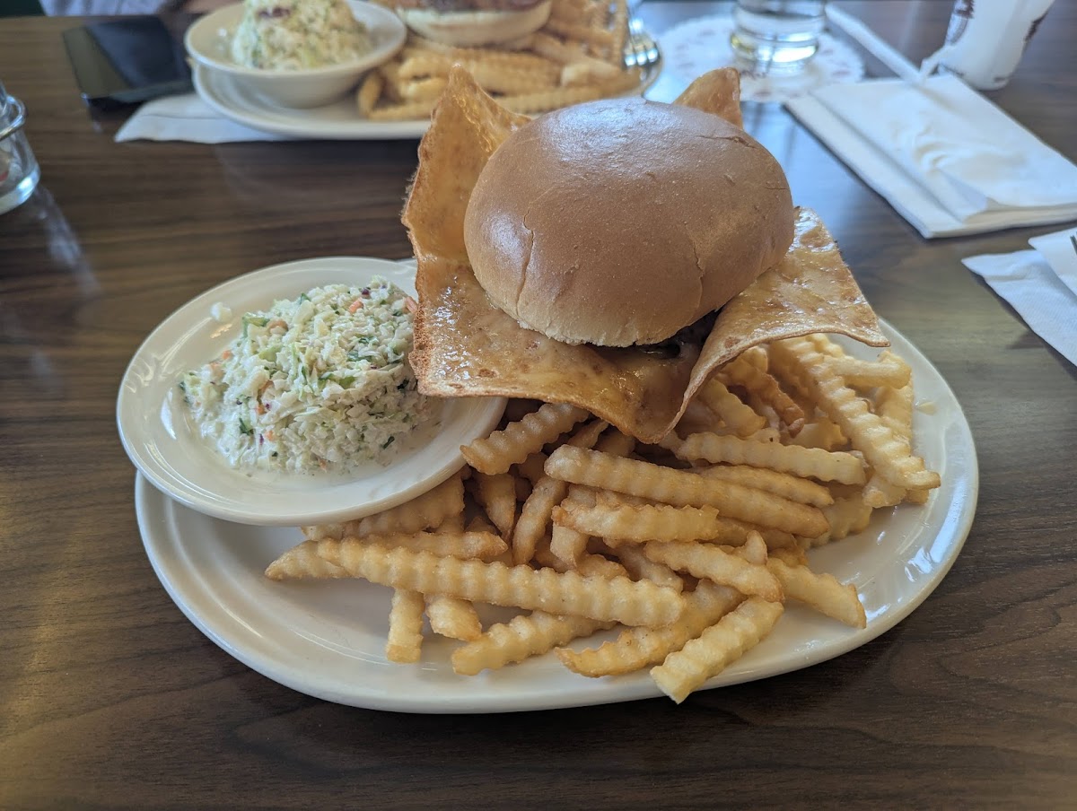 Shady Glen Restaurant and Ice Cream Parlor - Photo 2