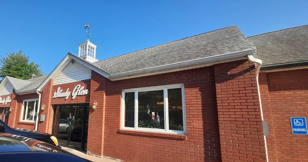 Shady Glen Restaurant and Ice Cream Parlor - Photo 4