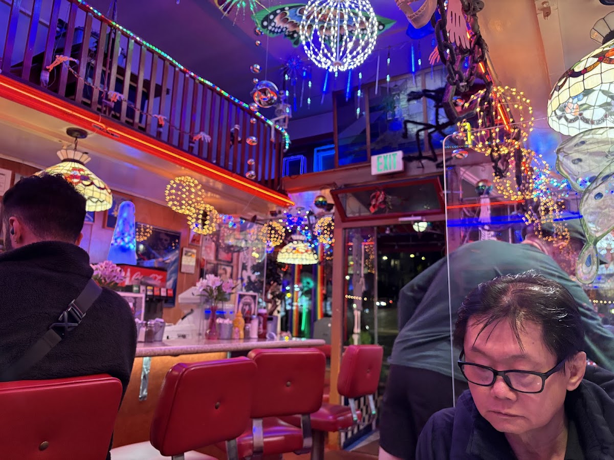 Orphan Andy's Restaurant - Photo 2