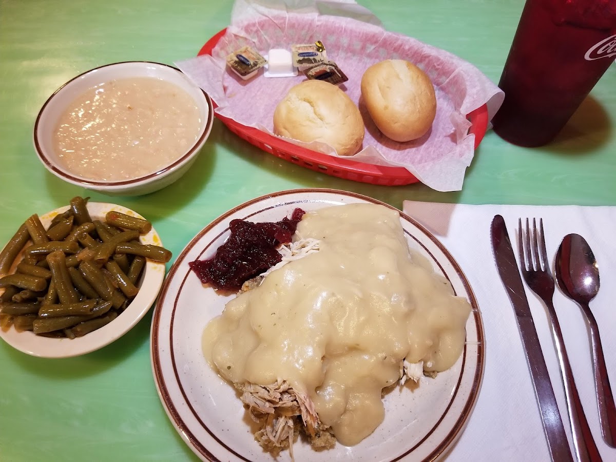 Spiros Family Restaurant - Photo 9