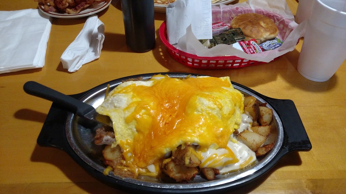Spiros Family Restaurant - Photo 7