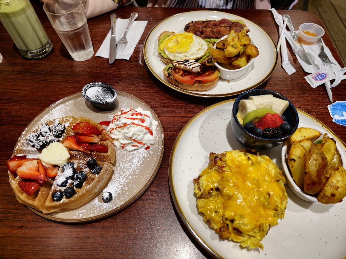 Eight AM Brunch - Photo 9