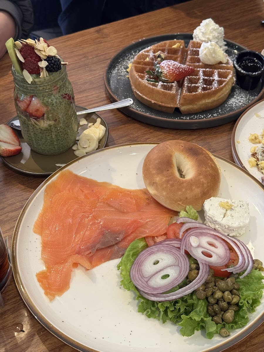 Eight AM Brunch - Photo 4