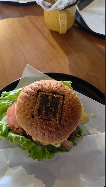 Magna Burger - Photo 5
