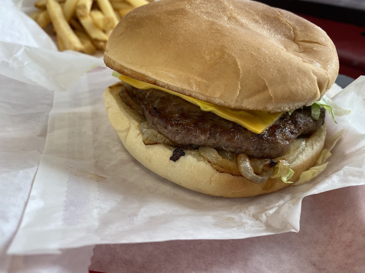 Tim's Drive Inn - Photo 1