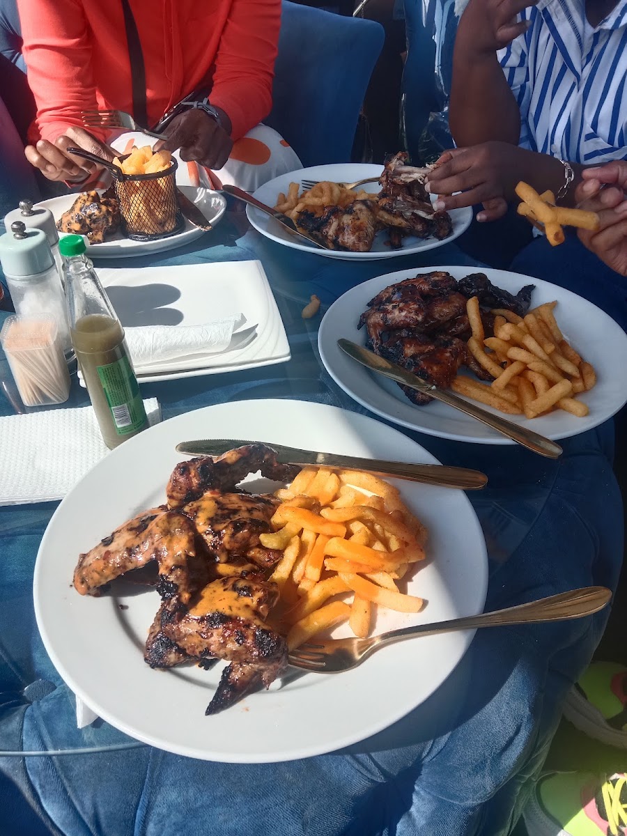 The Tellos Restaurant - Photo 6