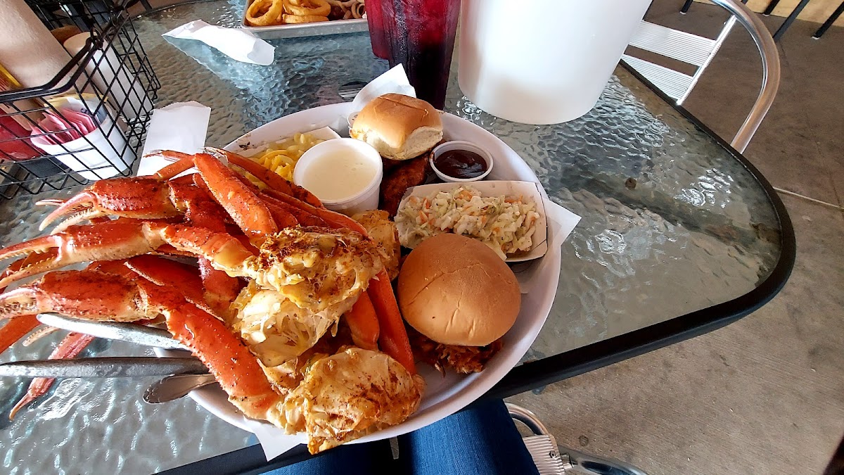 Kretzer's Grill and Bar - Photo 2