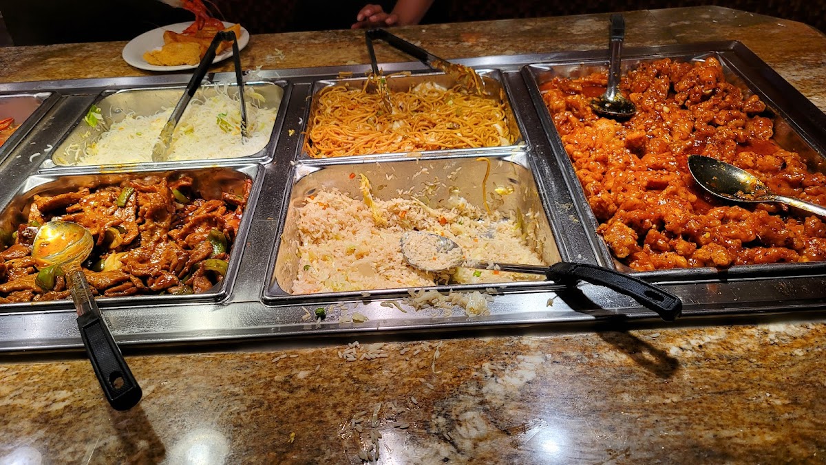 EStar Chinese Buffet - Photo 2