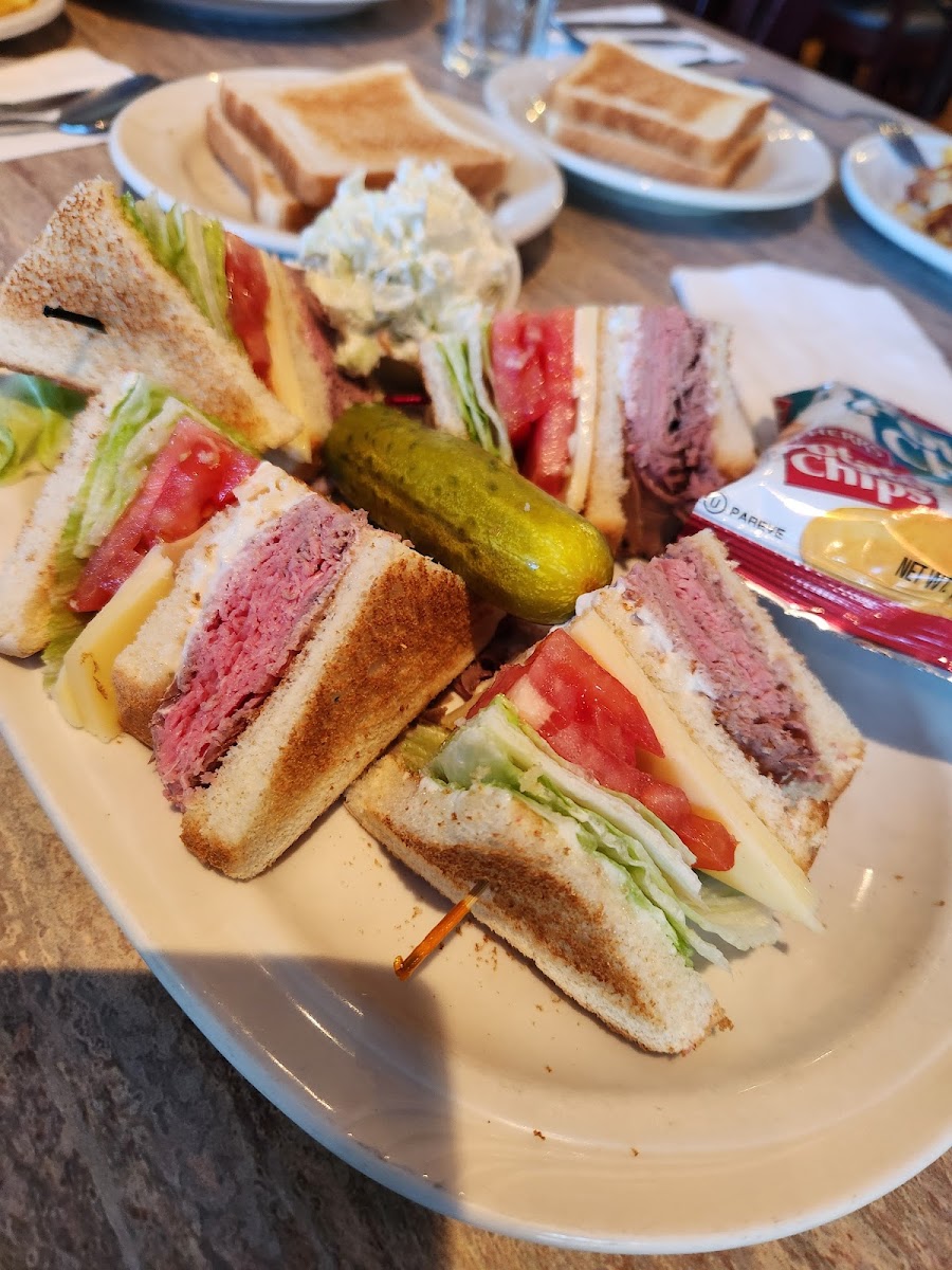 Little Pete's - Photo 9