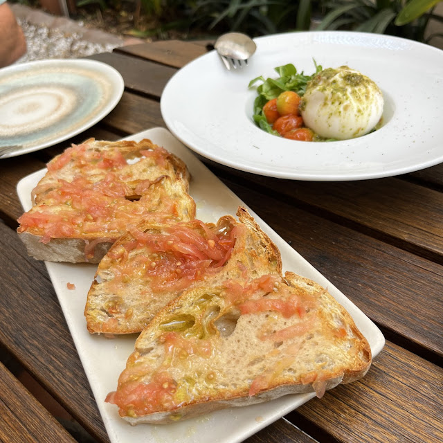 Amanida De Tomàquet I Burrata