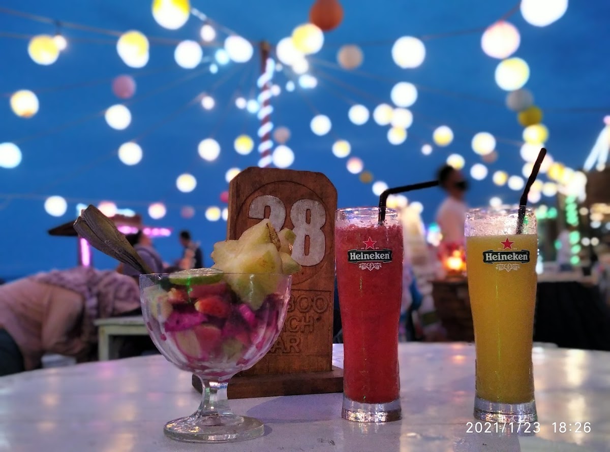 Bamboo Beach Bar Pangandaran - Photo 8