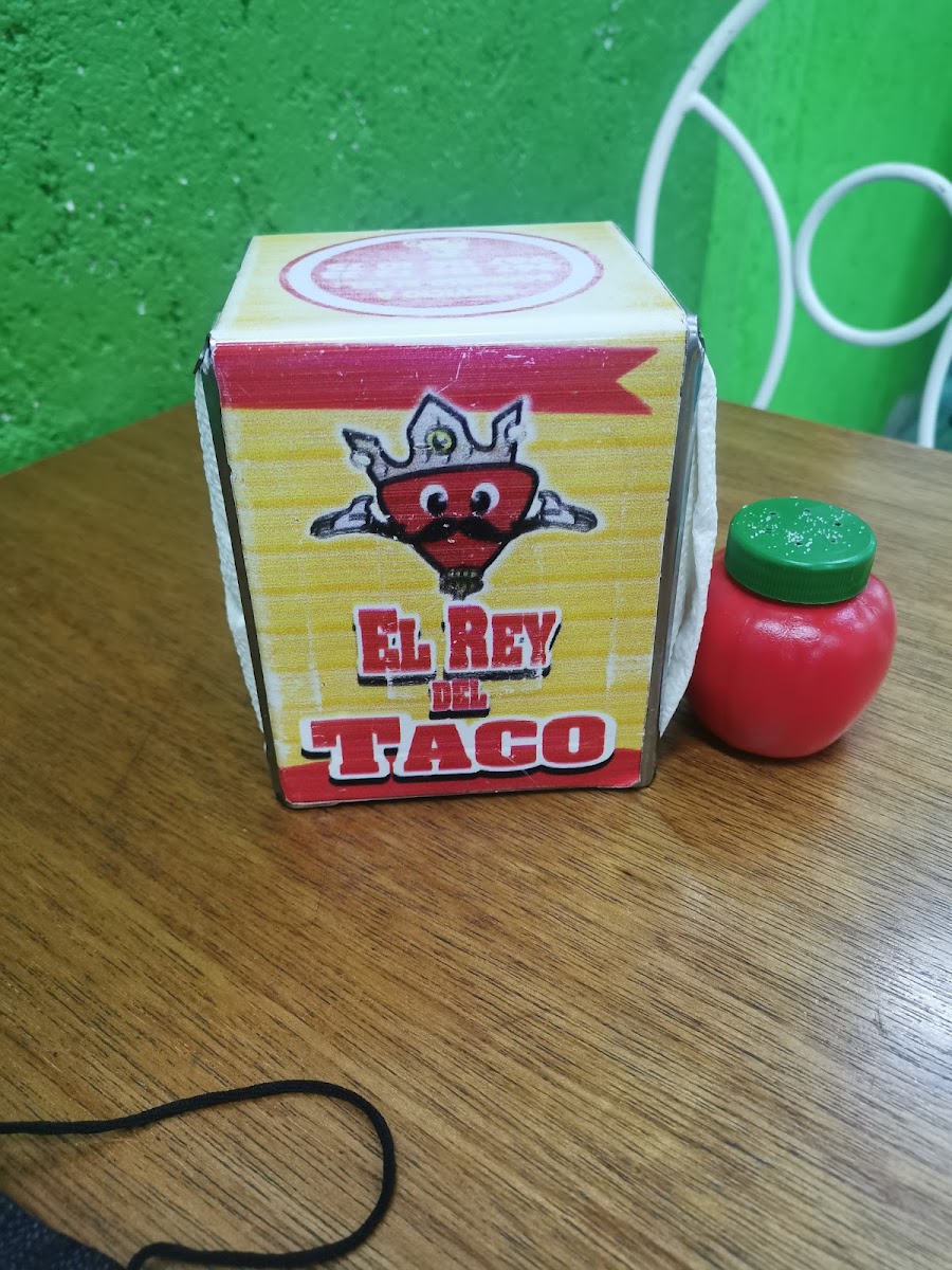 El Rey Del Taco - Photo 8