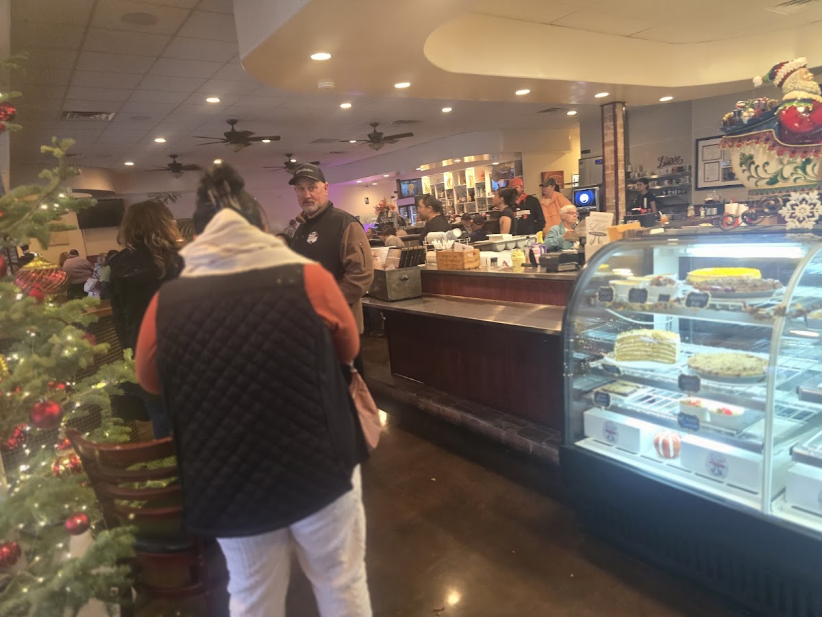 Lido Café and Bakery - Photo 8