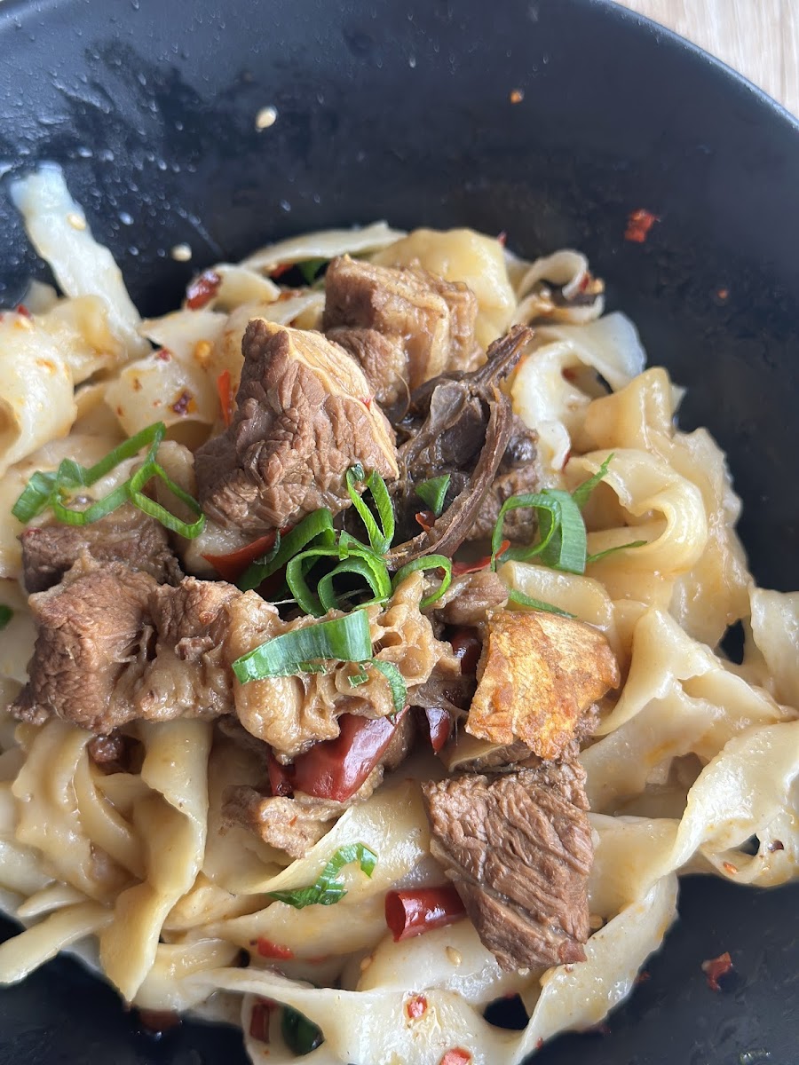 Yo! Sushi & Ramen 有面 - Photo 5
