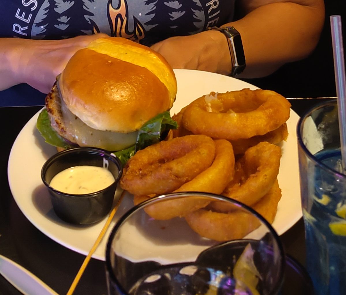 Out Of Town Bistro - Photo 8