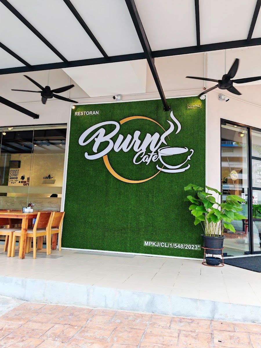 BURN CAFE BANGI