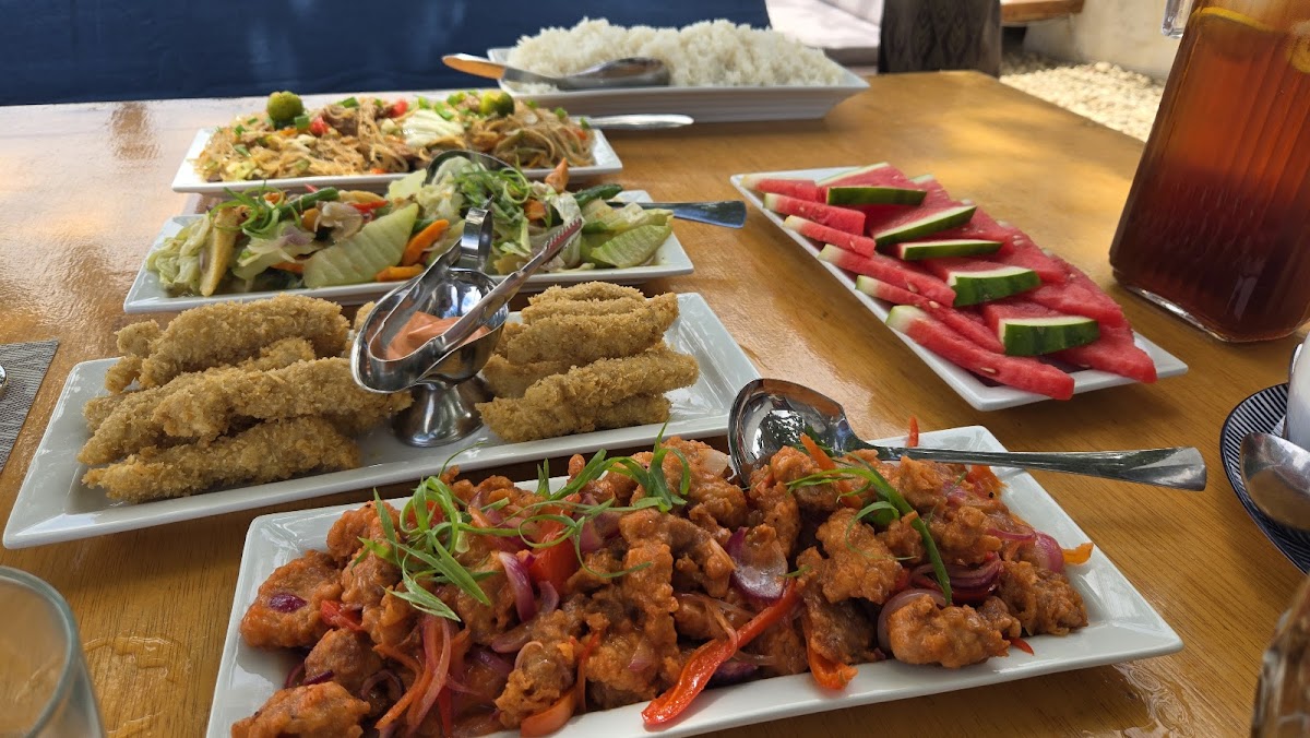 Salawaki Restaurant - Photo 2