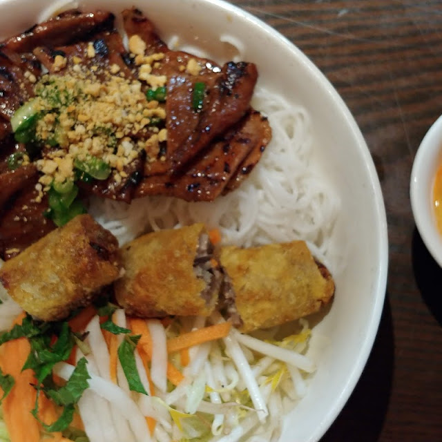 Grilled Pork and Egg Roll Bun