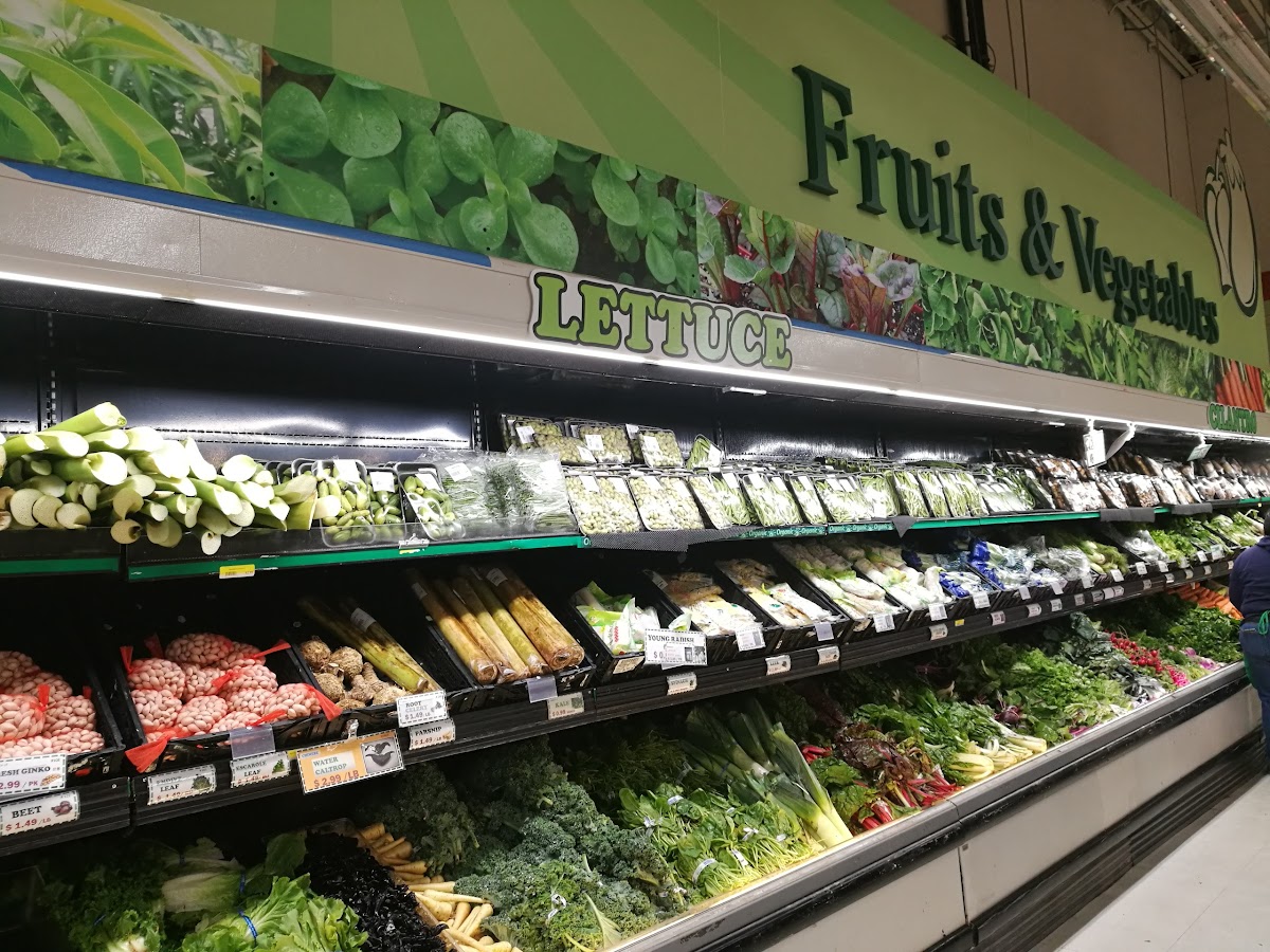 Saraga International Grocery - Photo 5