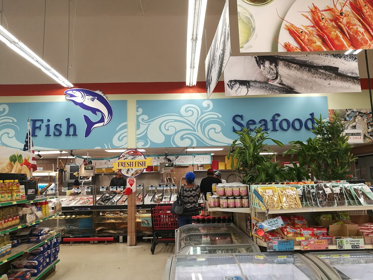 Saraga International Grocery - Photo 6