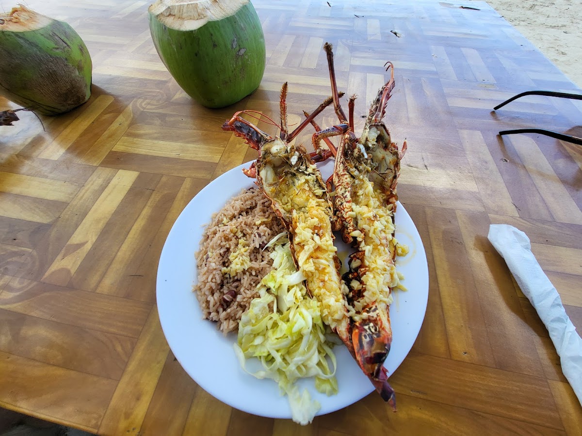 Flag City Seafood & Grill - Photo 6