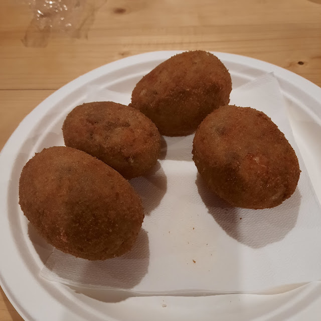 Supplì Con Tartufo E Supplì Con Polpo