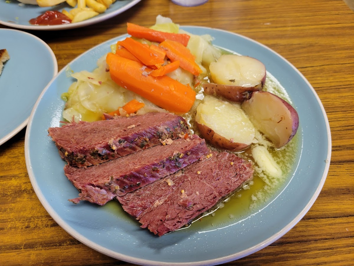 Overland Cafe - Photo 7