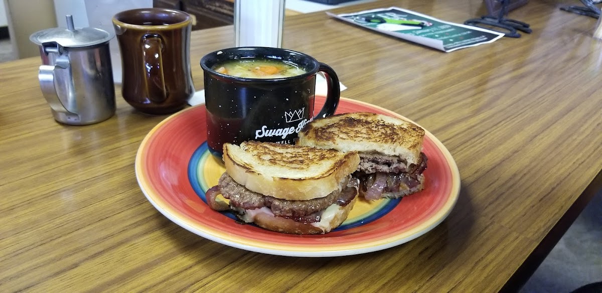 Overland Cafe - Photo 8