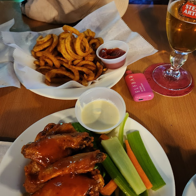 Barfly Wings