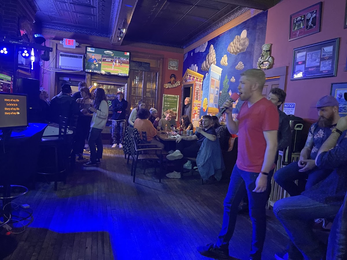 Arlin's Bar & Garden - Photo 3