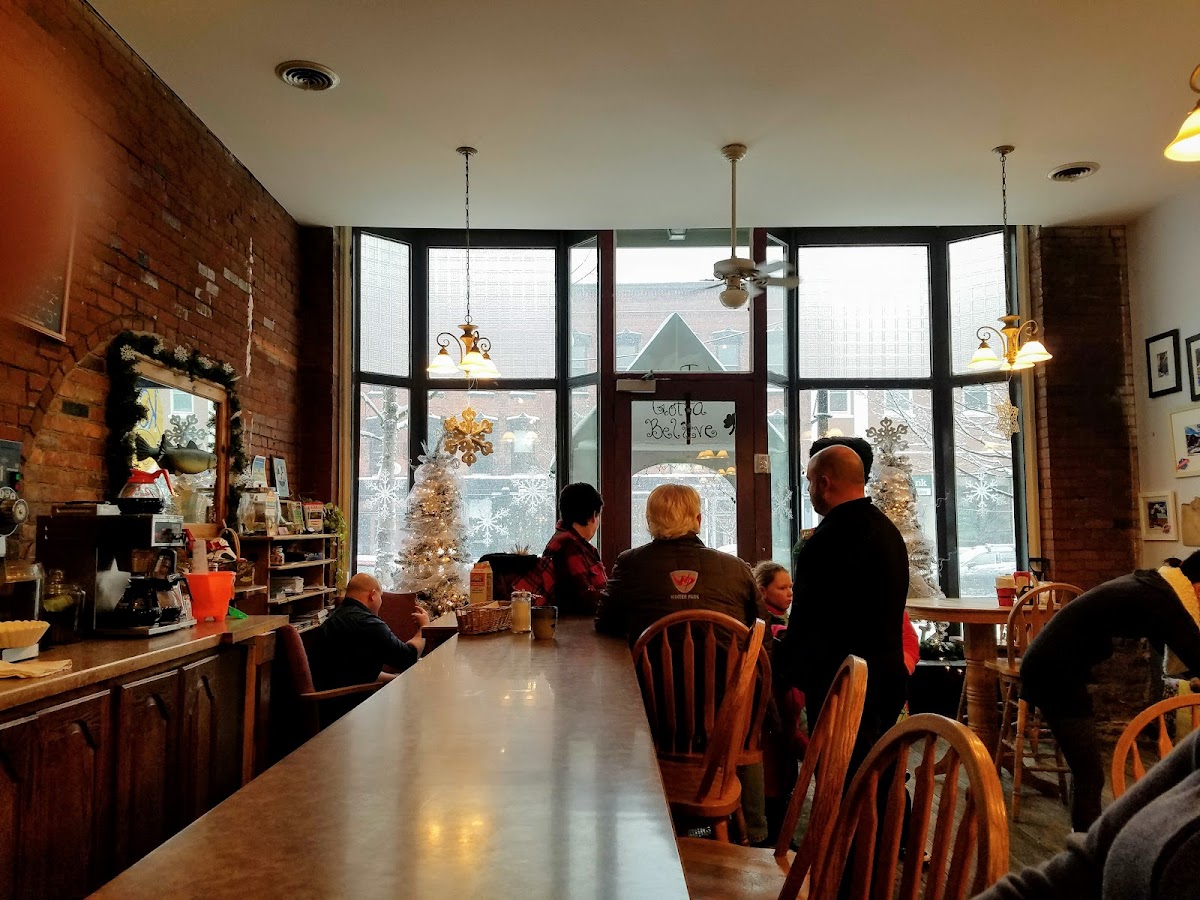 Katy's Cafe - Photo 9