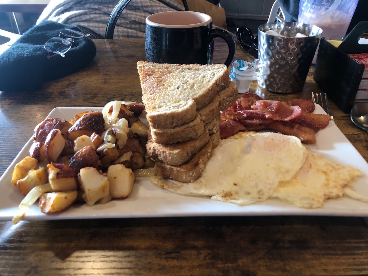 Katy's Cafe - Photo 4